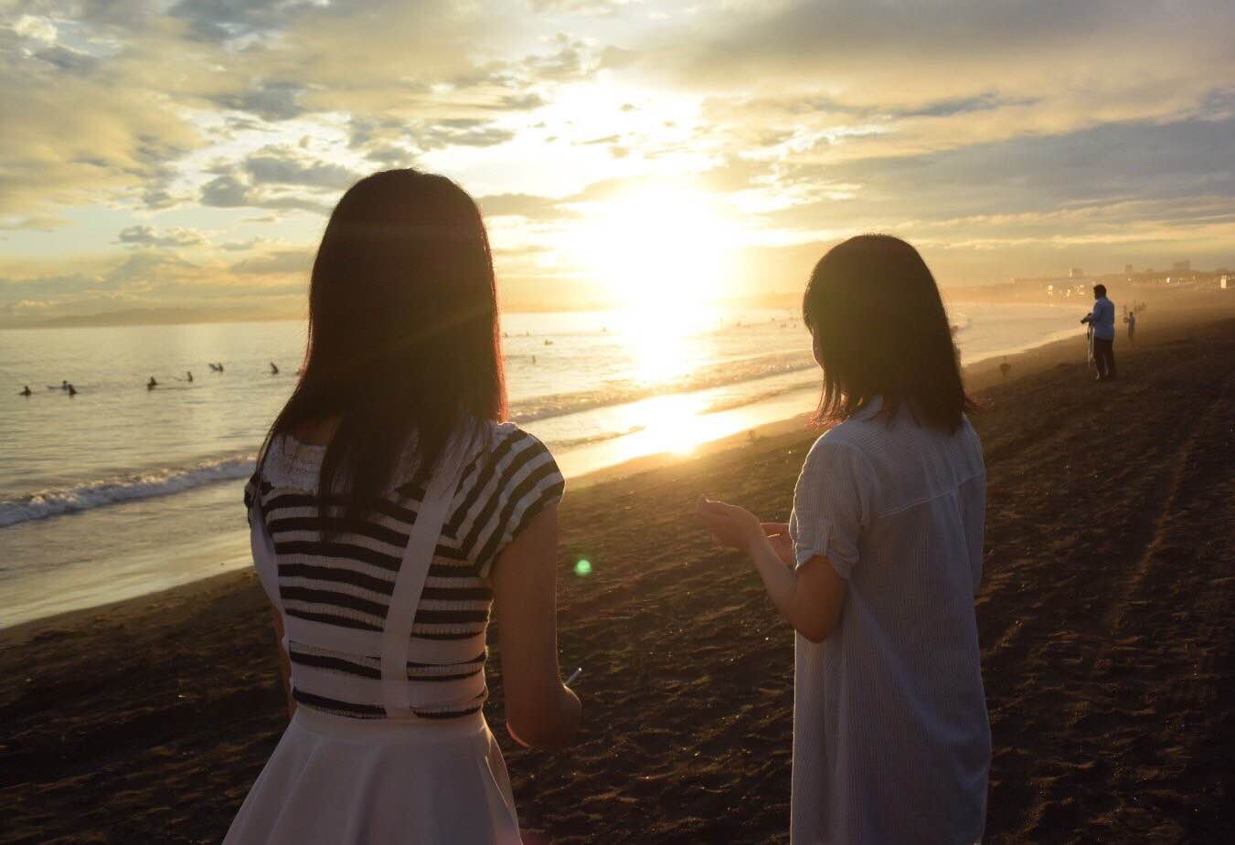 11月10日(木)「りさちゃんとかりんちゃん突然の二人会 〜 ナショ民集合!少ナショラストライブ映像を2時間一緒に観ながら振り返りましょう会 〜」